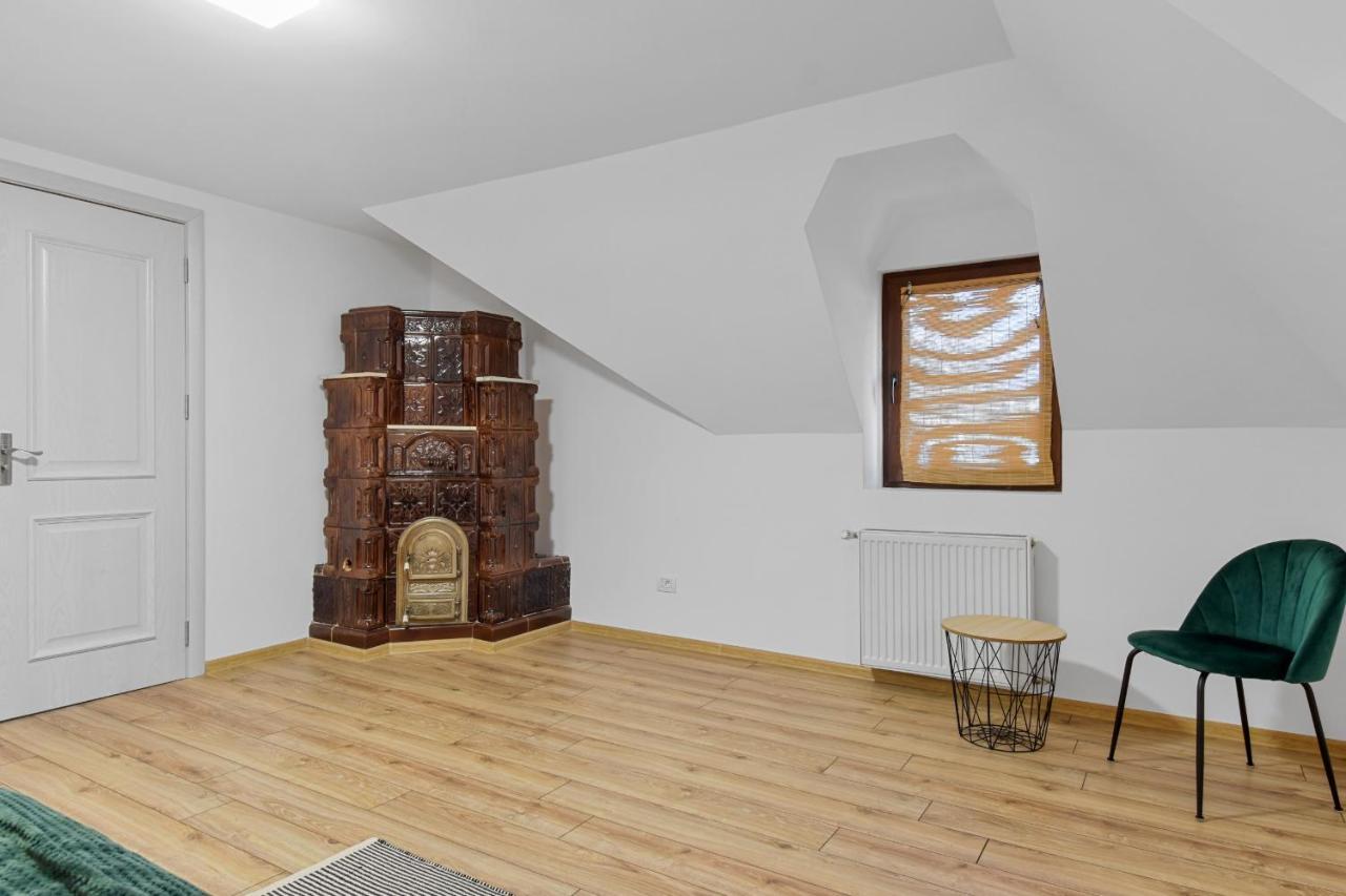 Two Bedrooms Hytta Apartment Sinaia Bagian luar foto