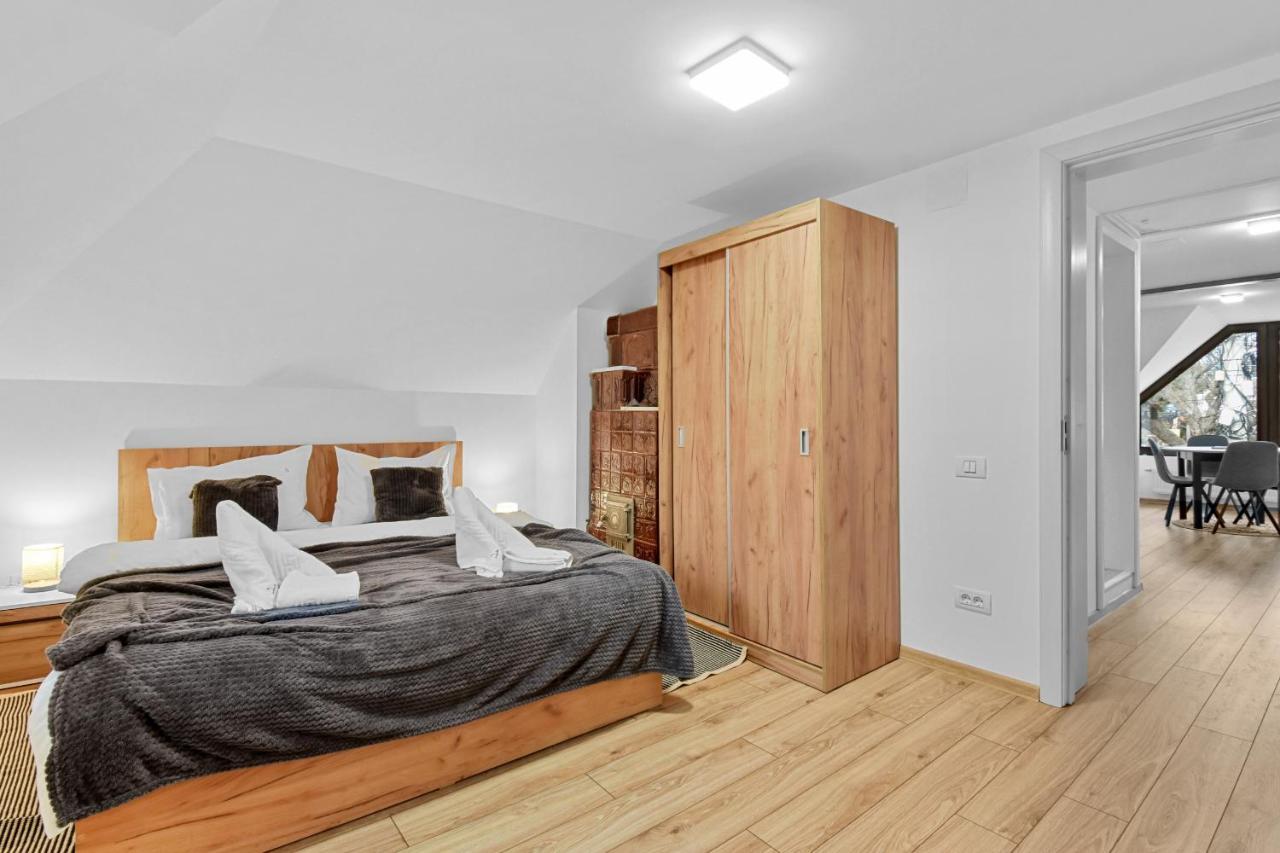 Two Bedrooms Hytta Apartment Sinaia Bagian luar foto