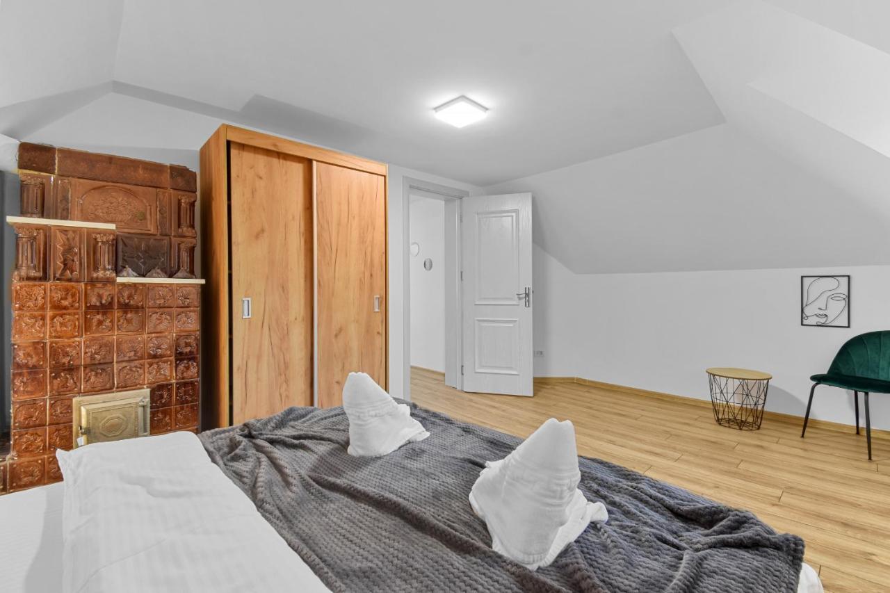 Two Bedrooms Hytta Apartment Sinaia Bagian luar foto