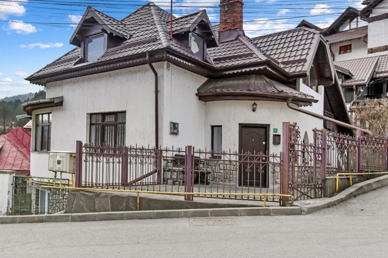 Two Bedrooms Hytta Apartment Sinaia Bagian luar foto